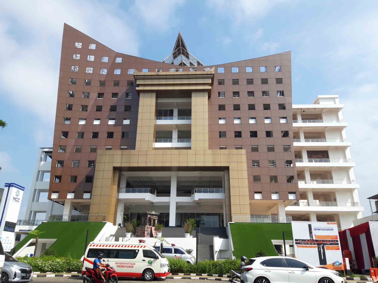 Gedung Malang Creative Center (MCC) menjadi pusat aktivitas ekonomi kreatif.