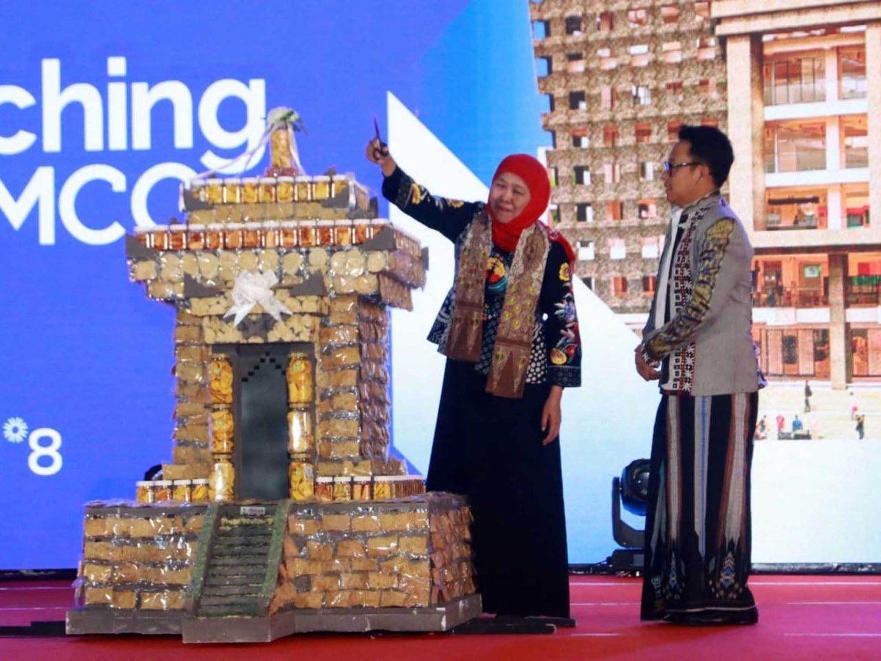Gubernur Jawa Timur Khofifah Indar Parawansa dan Wali Kota Malang Sutiaji meresmikan Malang Creative Center (MCC), Jumat (22/9). Foto-foto : Dok. Bagian Protokol dan Komunikasi Pimpinan
