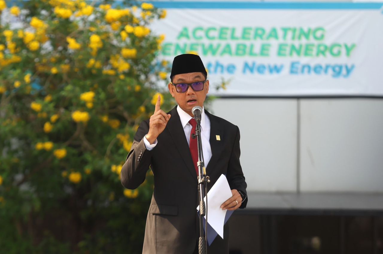 Direktur Utama PLN Darmawan Prasodjo saat memimpin upacara HLN ke-78 di Kantor Pusat PLN, Jakarta, Jumat (27/10). (Foto: PLN for Jatimkini.com)