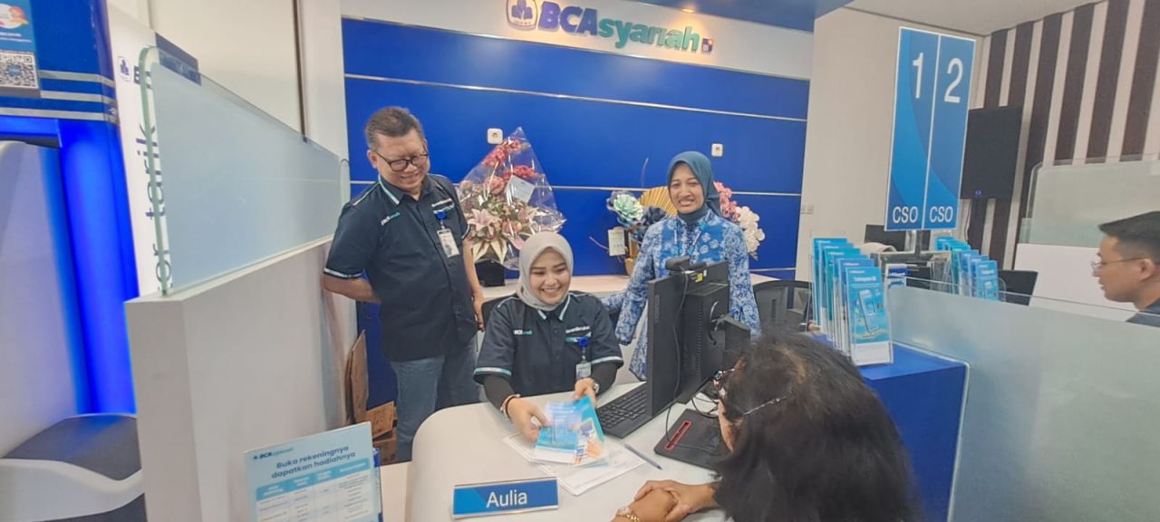 PT Bank BCA Syariah, selaku anak perusahaan PT Bank Central Asia Tbk (BCA) tahun ini menargetkan pertumbuhan kinerja penghimpunan Dana Pihak Ketiga (DPK)  ( Foto : Jatimkini.com / Alvian Yoananta )
