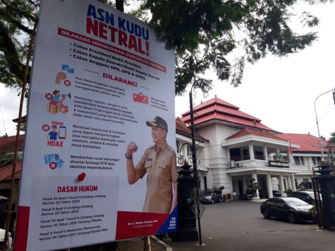 Sosialisasi netralitas aparatur sipil negara di depan Balai Kota Malang. Foto : Dok. Jatimkini