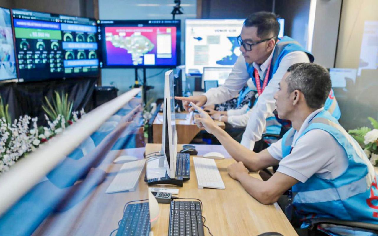 Direktur Utama PLN, Darmawan Prasodjo terus memonitor kesiapan kelistrikan di wilayah yang menjadi destinasi wisata. (Foto: PLN for Jatimkini.com)