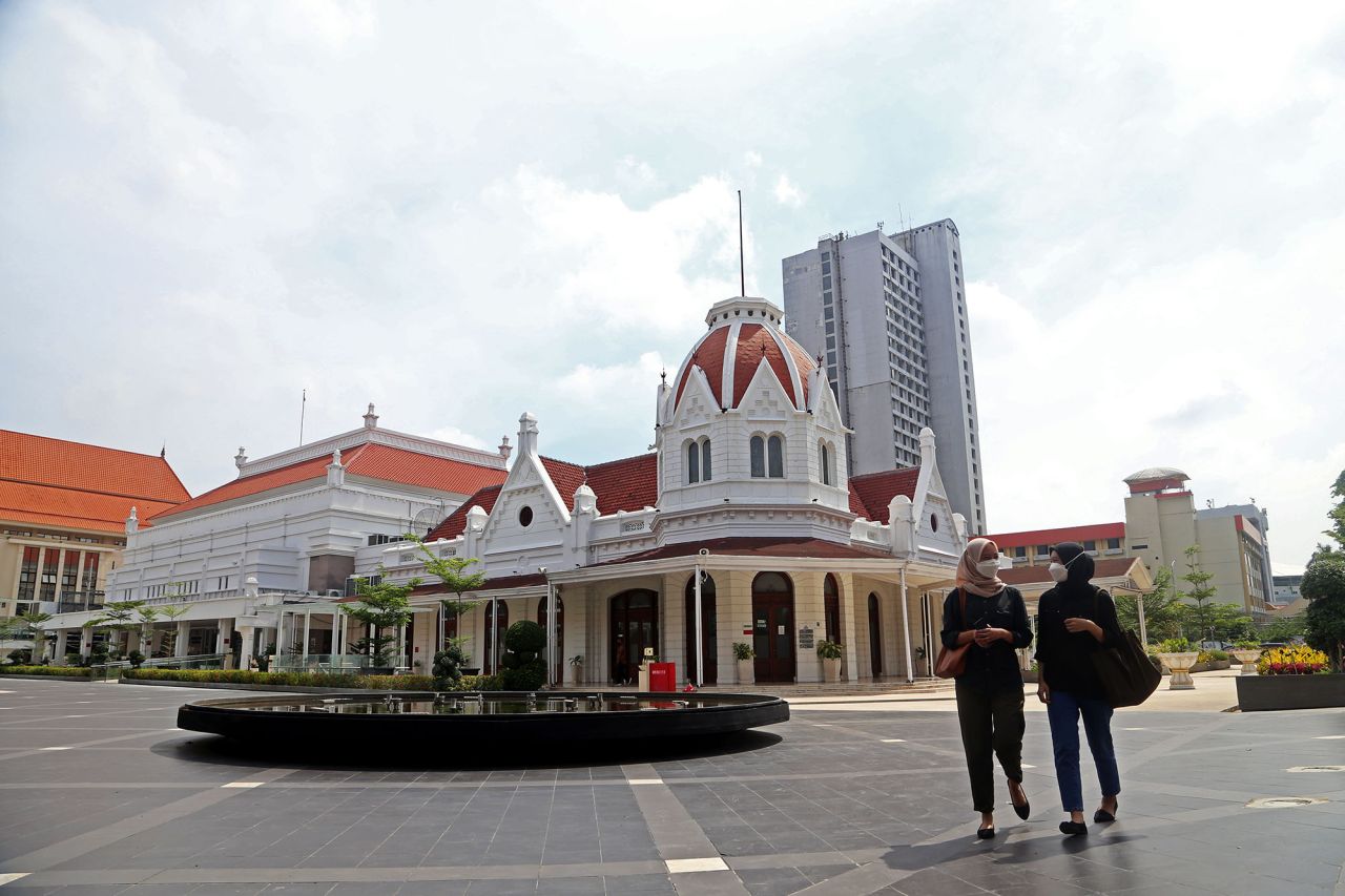 Pemkot Surabaya menetapkan tarif untuk setiap pengambilan foto dan video di Balai Pemuda untuk kepentingn tertentu. Tarif telah diatur dalam Perda dan berlaku per 1 Januari 2024. (foto: dok.Humas Pemkot Surabaya)