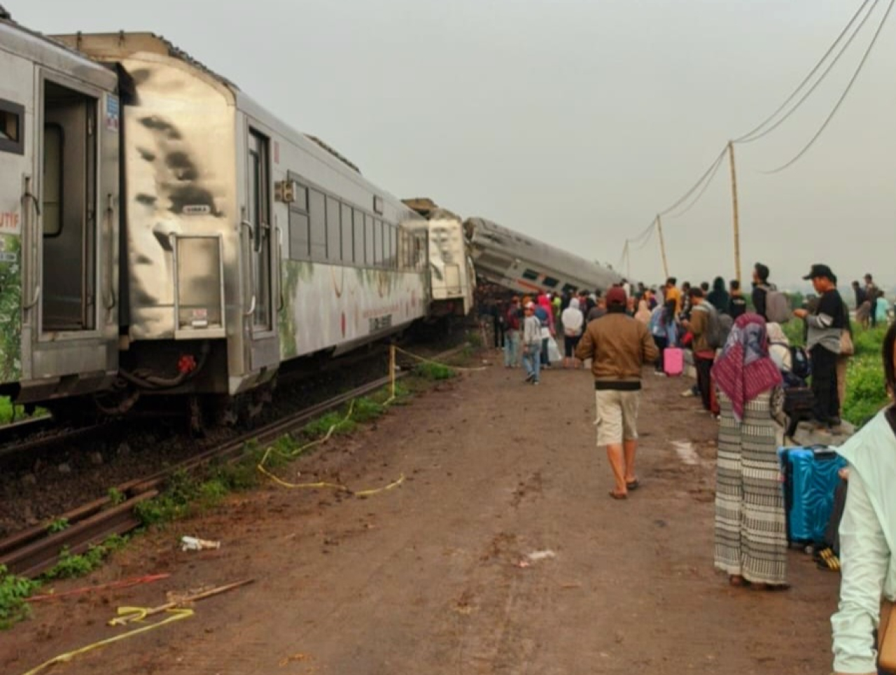 PT Kereta Api Indonesia (Persero) Daerah Operasi 8 Surabaya melakukan perubahan pola operasi KA karena imbas adanya Kecelakaan Kereta Api ( Foto :  Istimewa )