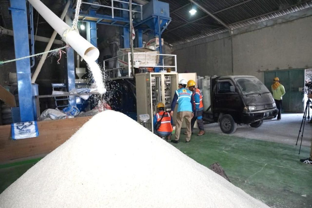 Hingga akhir tahun 2023, jumlah pelanggan Program EA telah lebih dari 241.700 pelanggan. (Foto: PLN for Jatimkini.com)