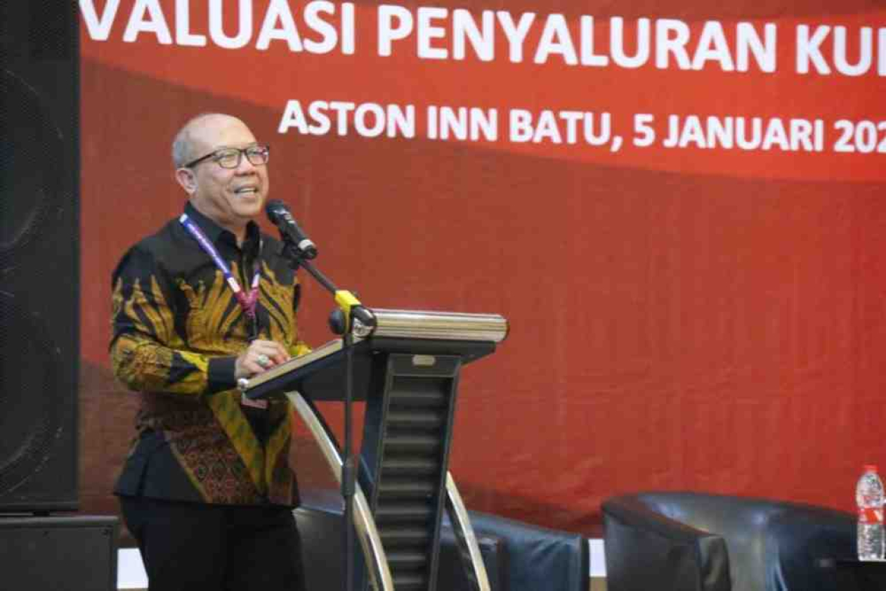 Direktur Mikro, Ritel, dan Menengah Bank Jatim, R. Arief Wicaksono dalam acara evaluasi penyaluran KUR 2023 dan kuota KUR 2024 di Kota Batu. ( Foto : Bank Jatim for Jatimkini.com )