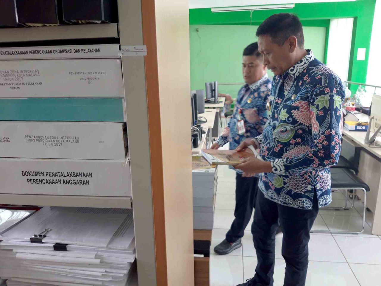 Penjabat Wali Kota Malang Wahyu Hidayat memastikan pelayanan publik sektor pendidikan dan kesehatan berjalan dengan baik dan optimal, Jumat (5/1). Foto : Jatimkini/Bagus Suryo