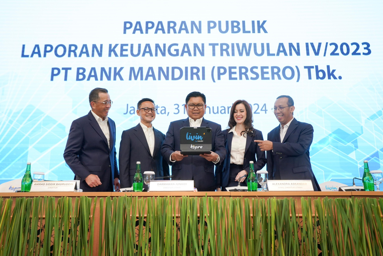 Jajaran Direksi Bank Mandiri dalam paparan publik pada (31/1/2024). Foto : Bank Mandiri for Jatimkini