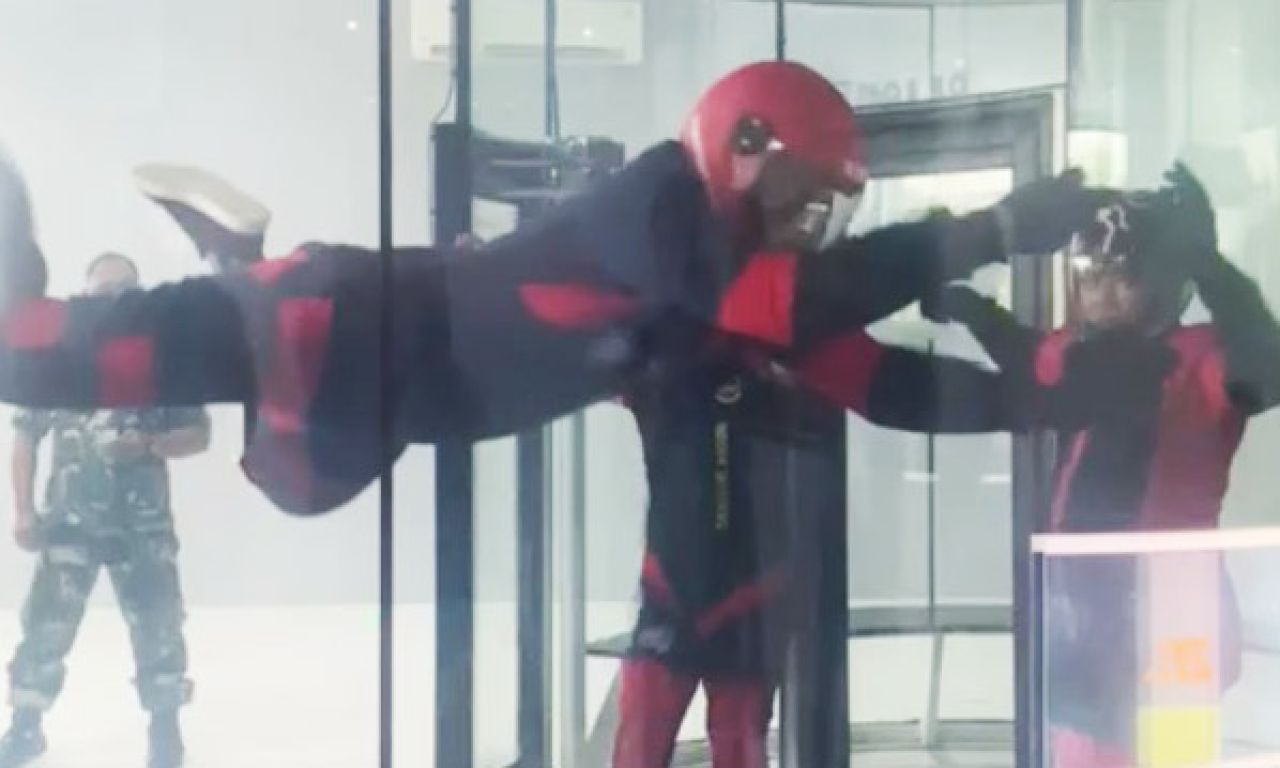PT PLN (Persero) Dukung pengembangan sarana olahraga dan pelatihan Wind Tunnel dan Damage Control Simulator Skydiving. (Foto: PLN for Jatimkini.com)