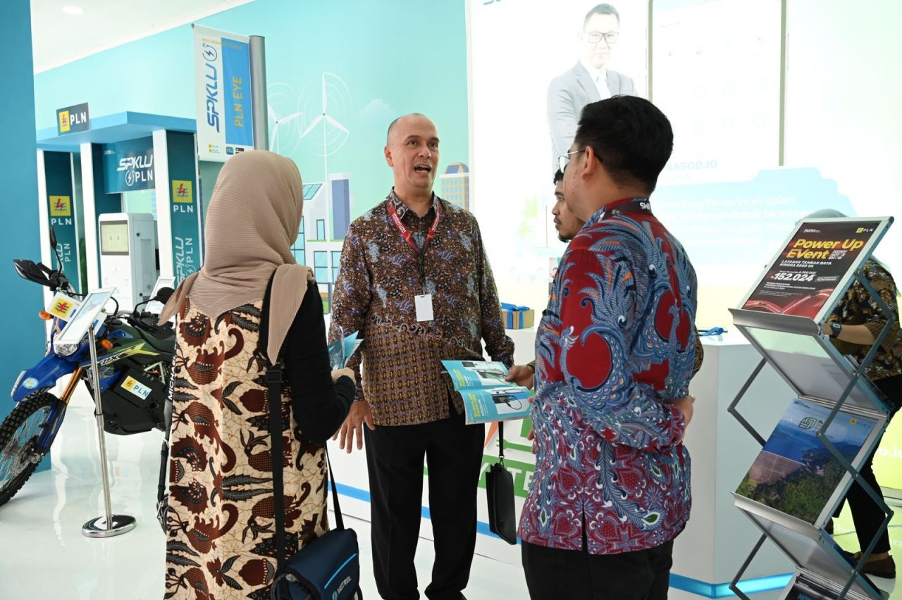 PT PLN (Persero) hadir memeriahkan perhelatan otomotif terbesar di Indonesia, Indonesia International Motor Show (IIMS) 2024 . (Foto: PLN for Jatimkini.com)