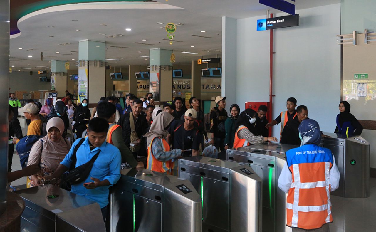 Realisasi volume penumpang di Pelabuhan Tanjung Perak Surabaya sepanjang tahun 2023 naik dibandingkan dengan tahun  sebelumnya. (Foto: dok.Pelindo Regional 3 Sub Regional Jawa)
