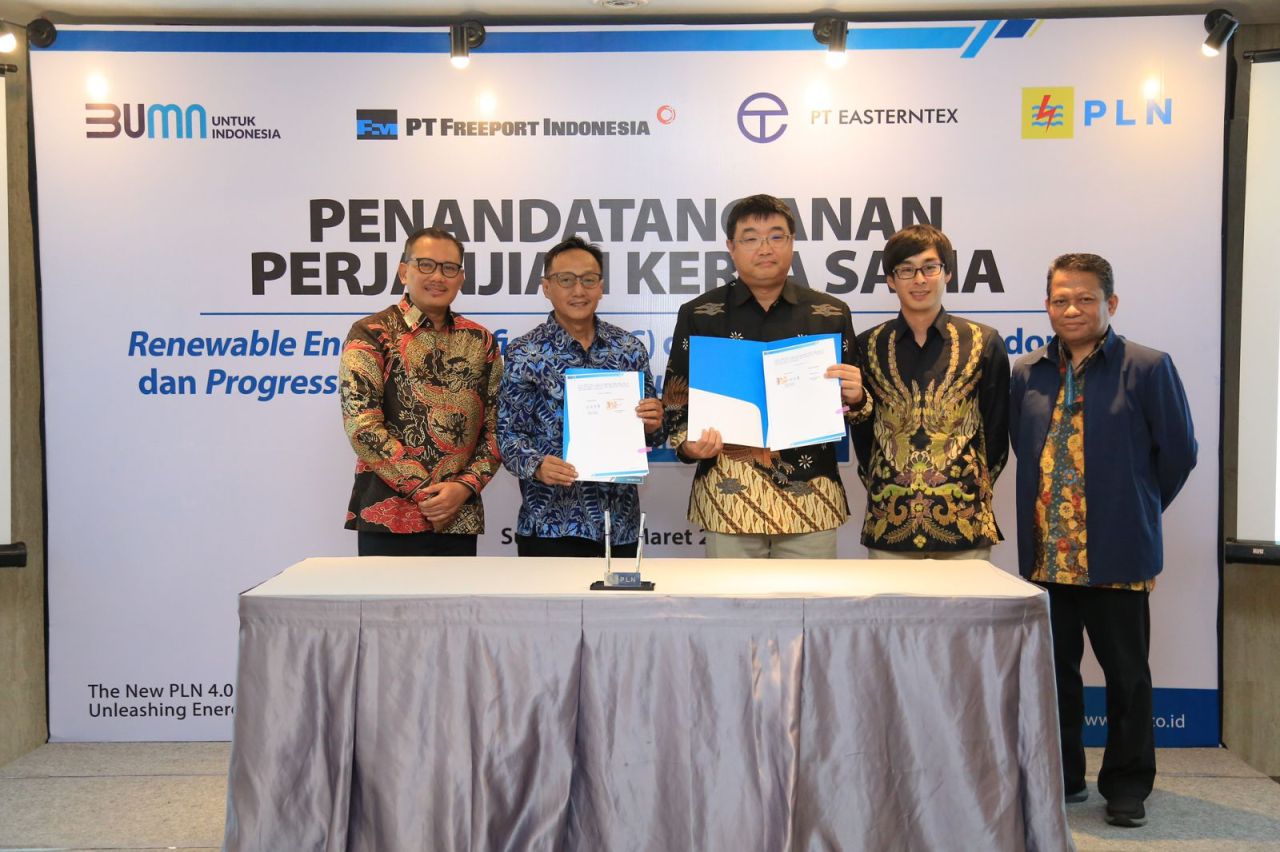Production Director PT Easterntex, Mr. Yoshiaki usai lakukan PKS dengan PLN UP3 Pasuruan. (Foto: PLN for Jatimkini.com)