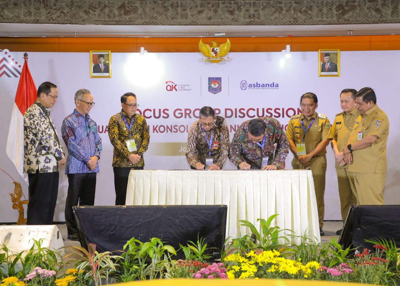 Proses MoU kerja sama KUB antara Bank Jatim dengan Bank Banten. Foto : Bank Jatim for Jatimkini