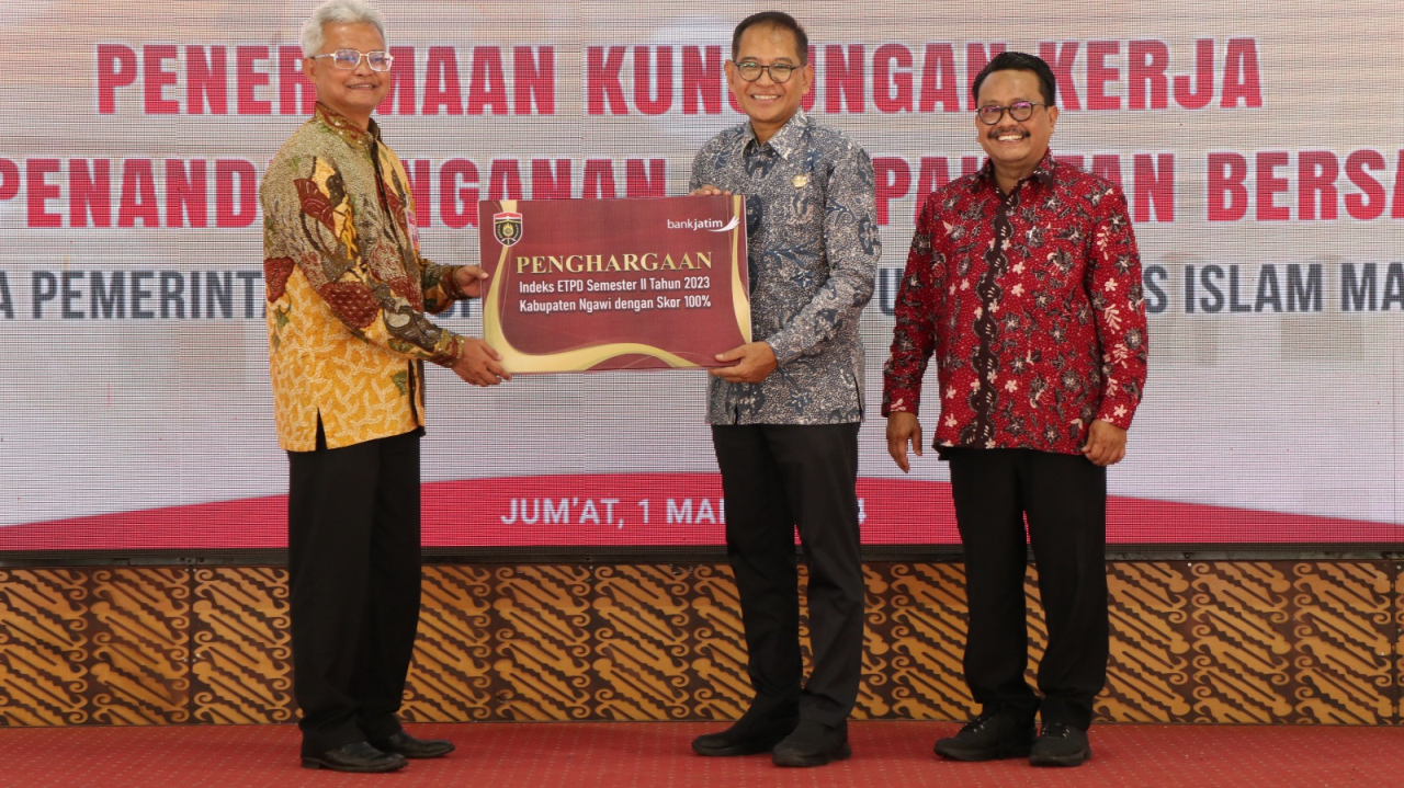 Bank Jatim beri apresiasi kepada Pemkab Ngawi atas implementasi ETPD 100%. Foto : Bank Jatim for Jatimkini