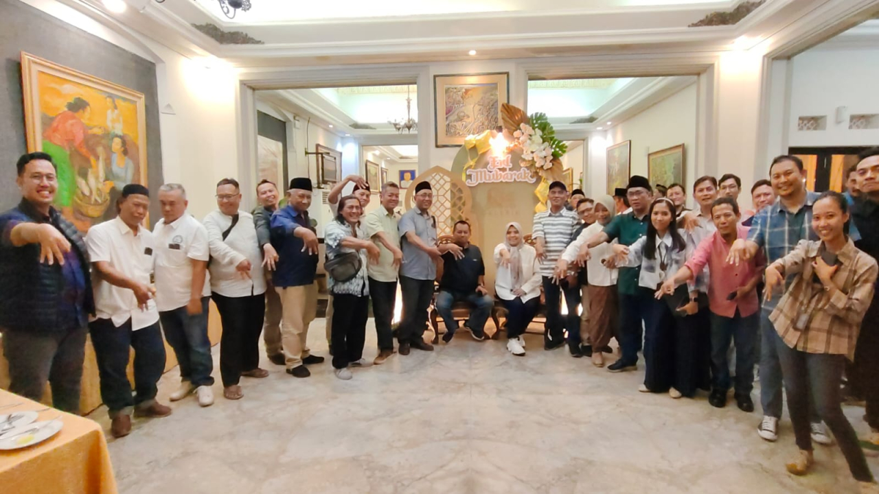 Foto bersama para awak media, PWI dan jajaran BRI dalam kegiatan Buka Bersama Ramadan 2024. Foto : -istimewa
