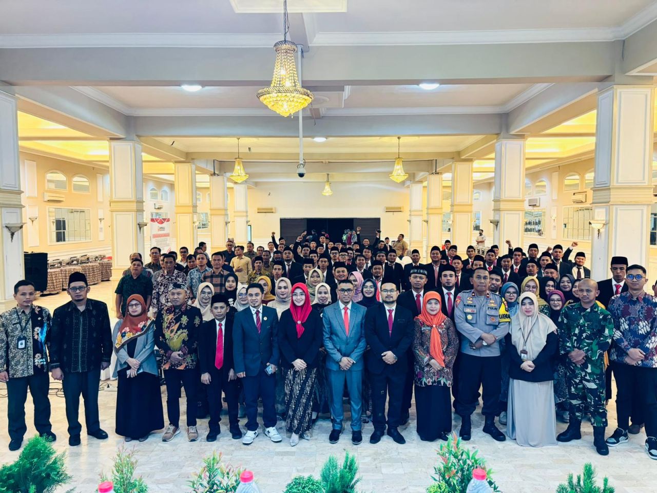Seluruh penwascam usai di Lantik bersama seluruh undangan. (Foto: CR 01/Jatimkini.com)