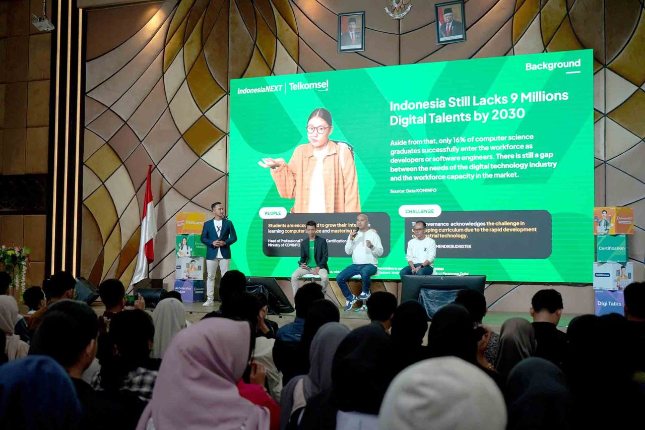 Telkomsel menggelar roadshow IndonesiaNEXT Season 8 berakhir di Universitas Brawijaya (UB) Malang, Jawa Timur, setelah roadshow serupa di beberapa kampus, Rabu (28/5). Foto: Dok. Telkomsel