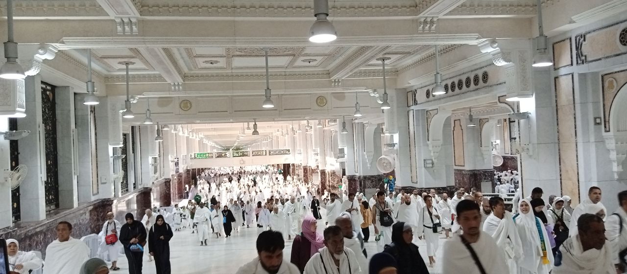Ilustrasi para jemaah haji ketika melakukan Sa'i. ( Foto : Jatimkini.com)