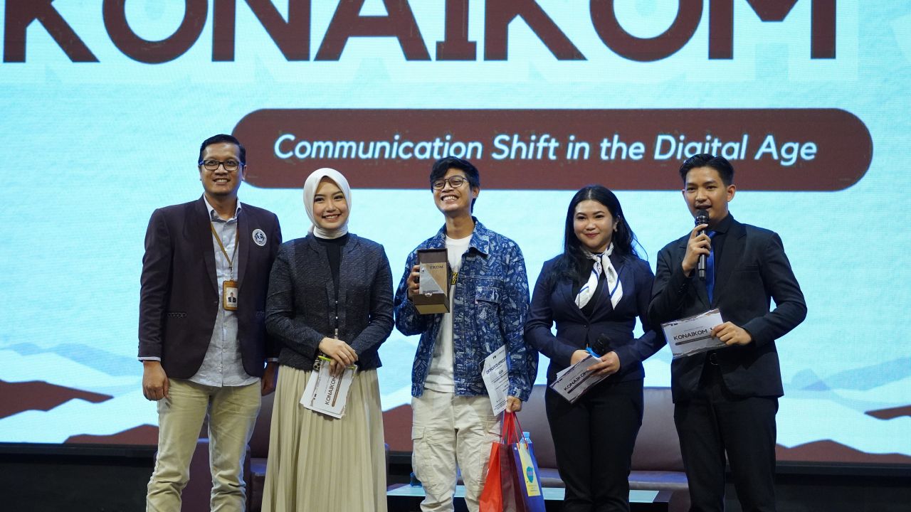 Fakultas Ilmu Komunikasi dan Bisnis Media (FIKOM) Universitas Ciputra, Surabaya berhasil gelar Konaikom 3.0 yang bertajuk  'Communication Shift in the Digital Age' di Surabaya ( Foto : Dok Fikom for Jatimkini.com )