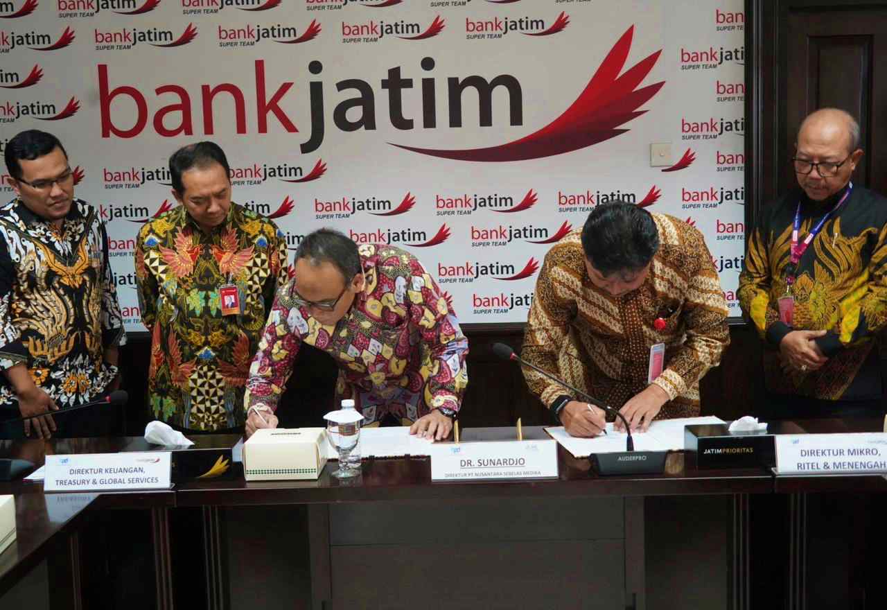 Prosesi penandatanganan MoU antara Bank Jatim dengan Nusamed. Foto : BJTM