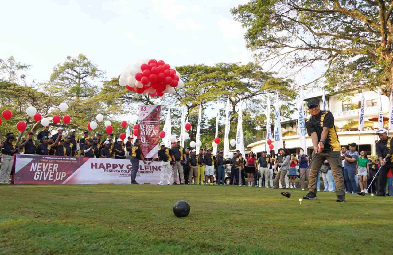 Open Golf Tournament 2024 ”Never Give Up” yang digelar Bank Jatim di Taman Dayu Pandaan, Pasuruan. Foto : BJTM