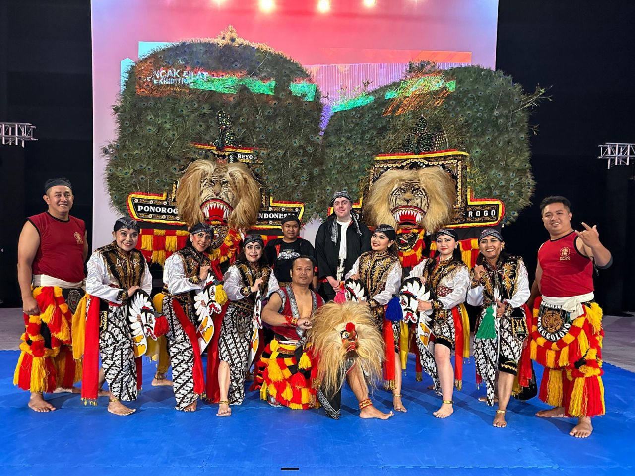 Reog Ponorogo perform di ajang Olimpiade Paris 2024. (Foto: PLN for Jatimkini)