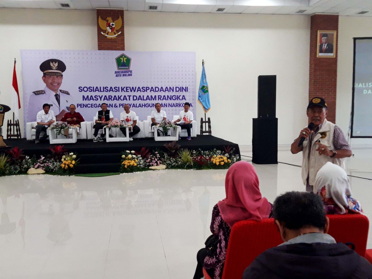 Pemerintah Kota Malang, Jawa Timur, mengumpulkan seluruh ketua Rukun Warga (RW) dan Rukun Tetangga (RT) guna memerangi narkoba ( Foto : Jatimkini.com/ Bagus Suryo )