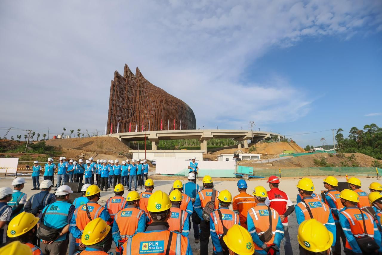 PT PLN (Persero) menggelar apel siaga kelistrikan di Kawasan Inti Pusat Pemerintahan (KIPP) Ibu Kota Nusantara (IKN). (Foto: PLN for Jatimkini)