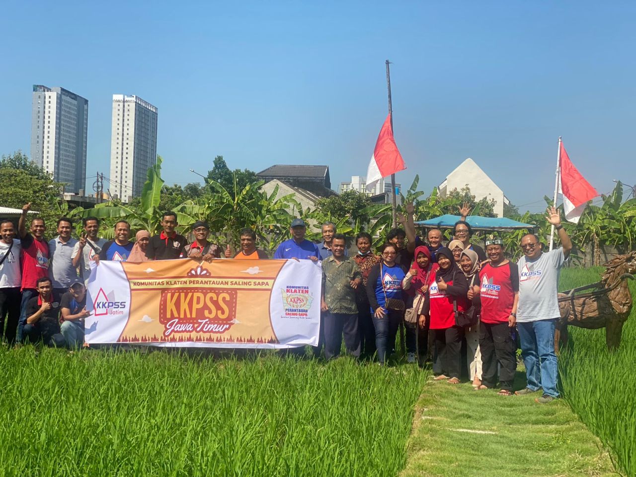 Anggota KKPSS Jawa Timur usai melakukan kopdar di Sidoarjo. ( Foto : KKPSS for Jatimkini.com)