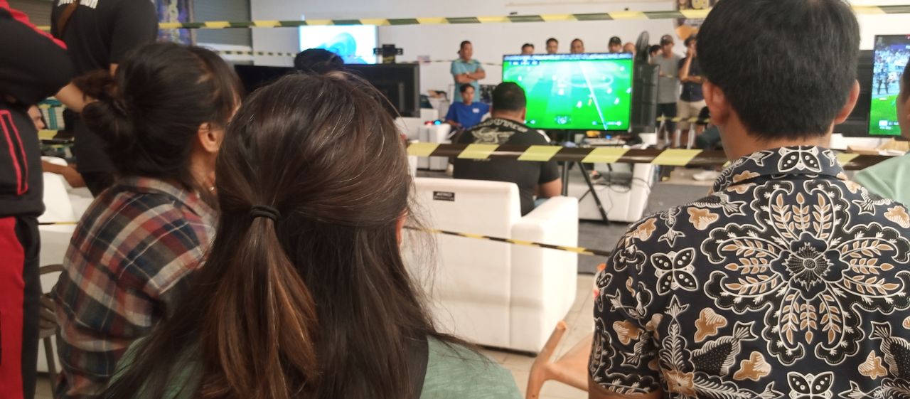 Tim e-sport PWI Jatim berhasil membawa tiga medali di ajang Porwanas XIV ( Foto : Jatimkini.com )