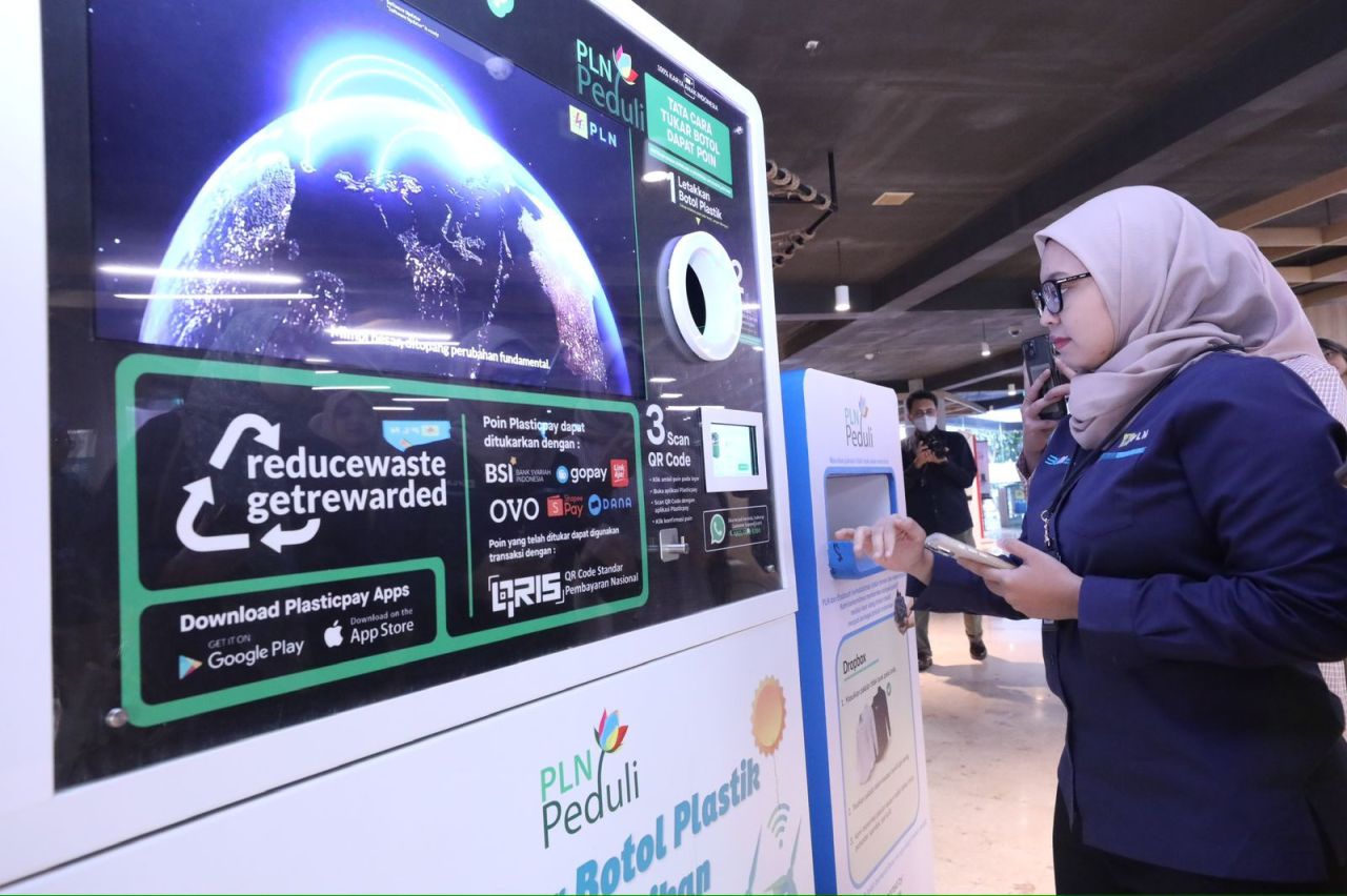 PT PLN (Persero) menggelar kompetisi terbuka bertajuk 'Light Your Green Action (LYGA)'. (Foto: PLN for Jatimkini)