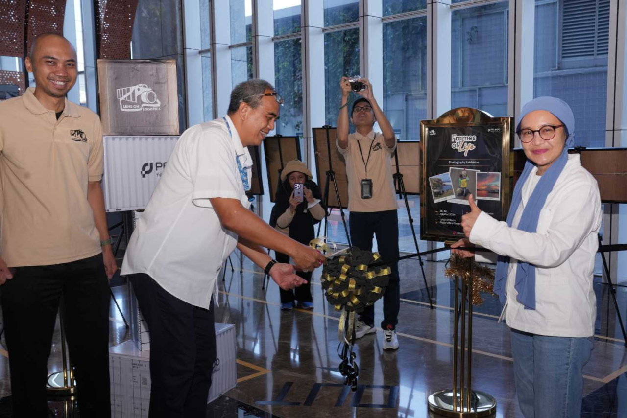 Seremonial pembukaan pameran fotografi frame of life. Foto : SPTP