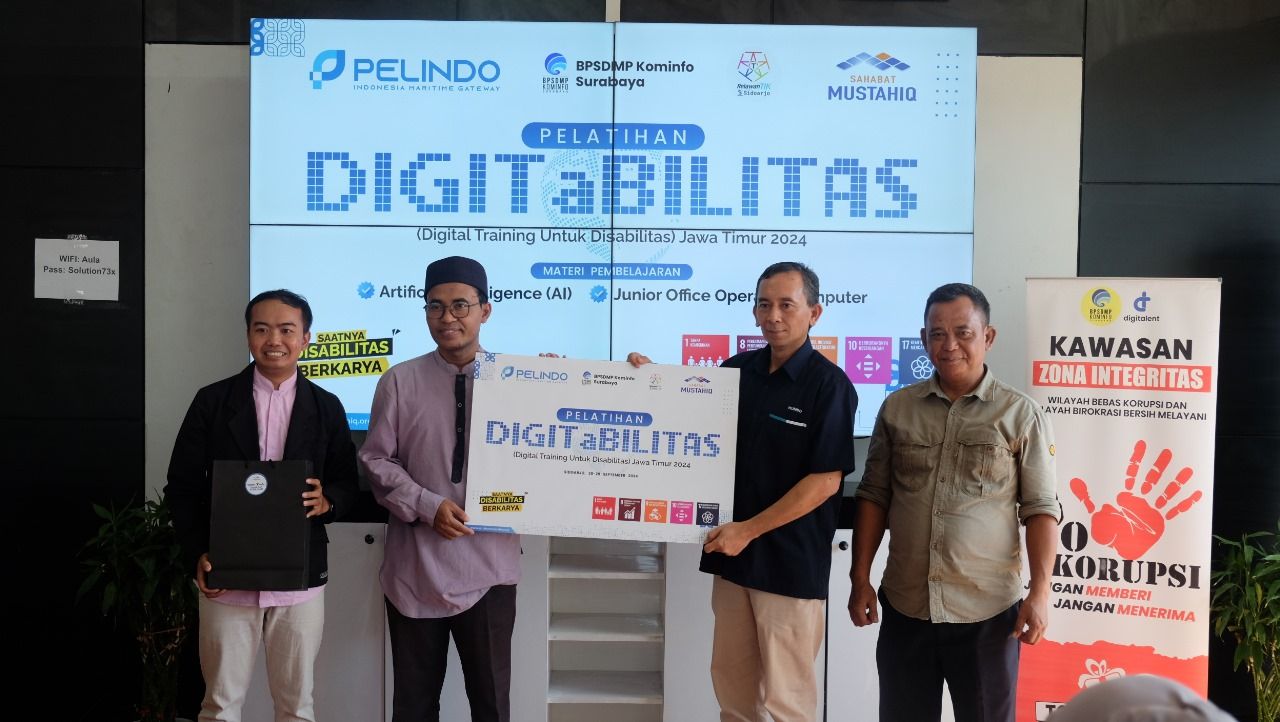 Pelindo Regional 3 bekerjasama dengan Pemkot Surabaya menggelar digitabilitas pelaku UMKM berbasis AI bagi penyandang disabilitas. (Foto: Pelindo Regional 3 for jatimkini.com)