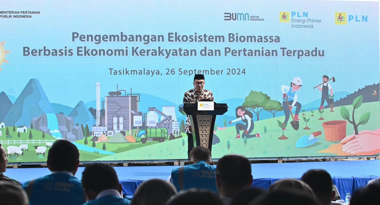 Pjs Bupati Tasikmalaya, Yedi Rahmat dalam sambutannya pada agenda Peresmian Pengembangan Ekosistem Biomassa Berbasis Ekonomi Kerakyatan dan Pertanian Terpadu di Tasikmalaya pada Kamis (26/9). (Foto: PLN for Jatimkini)