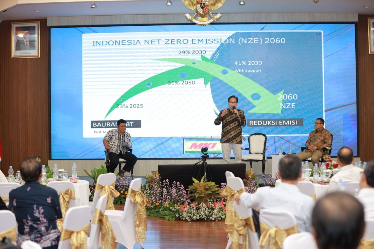 Seminar Transisi Energi MKI Wilayah Jawa Timur pada Selasa (8/10).  (Foto: PLN for Jatimkini)