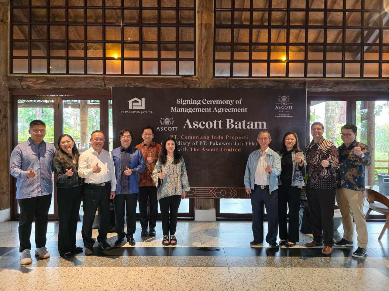 Prosesi penandatanganan kemitraan anak usaha Pakuwon Jati, PT Cemerlang Indo Properti dengan Ascott Limited Indonesia. Foto : PWON