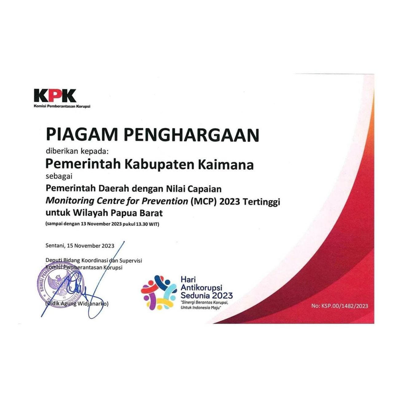 KPK RI resmi memberi penghargaan  pada Papua Barat atas prestasi capaian nilai Monitoring Center for Prevention (MCP). ( Foto : Humas Kab. Kaimana for Jatimkini.com )