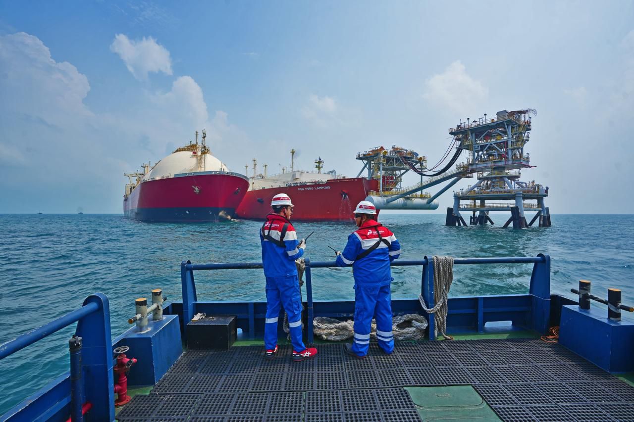 FSRU Lampung menjadi fasilitas regasifikasi LNG yang dioptimalkan PGN dalam Penyediaan LNG khususnya bagi pelanggan industri. FOTO : PGN