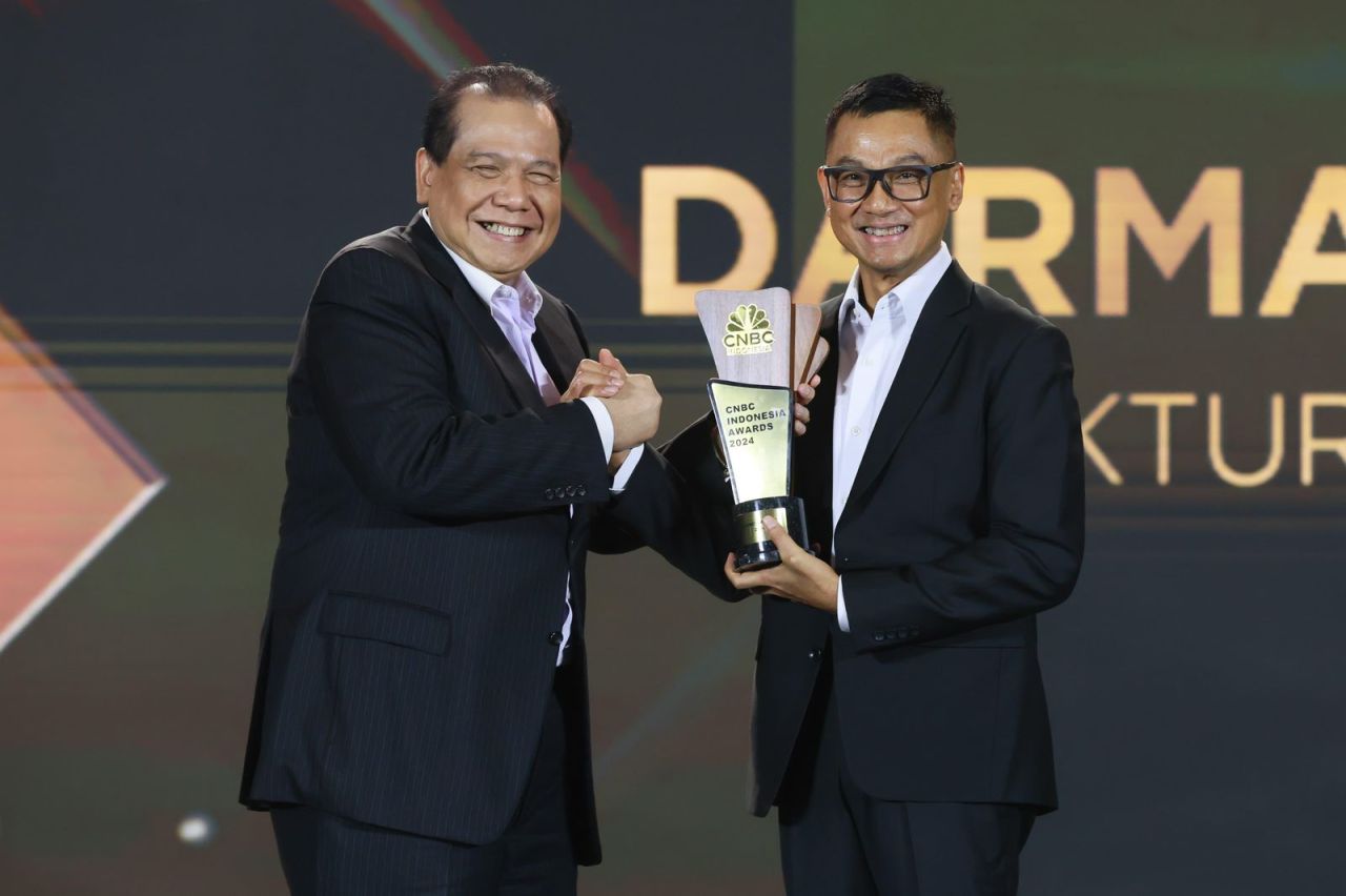 Direktur Utama PT PLN (Persero), Darmawan Prasodjo kembali dinobatkan sebagai CEO of The Year 2024. (Foto: PLN for Jatimkini)
