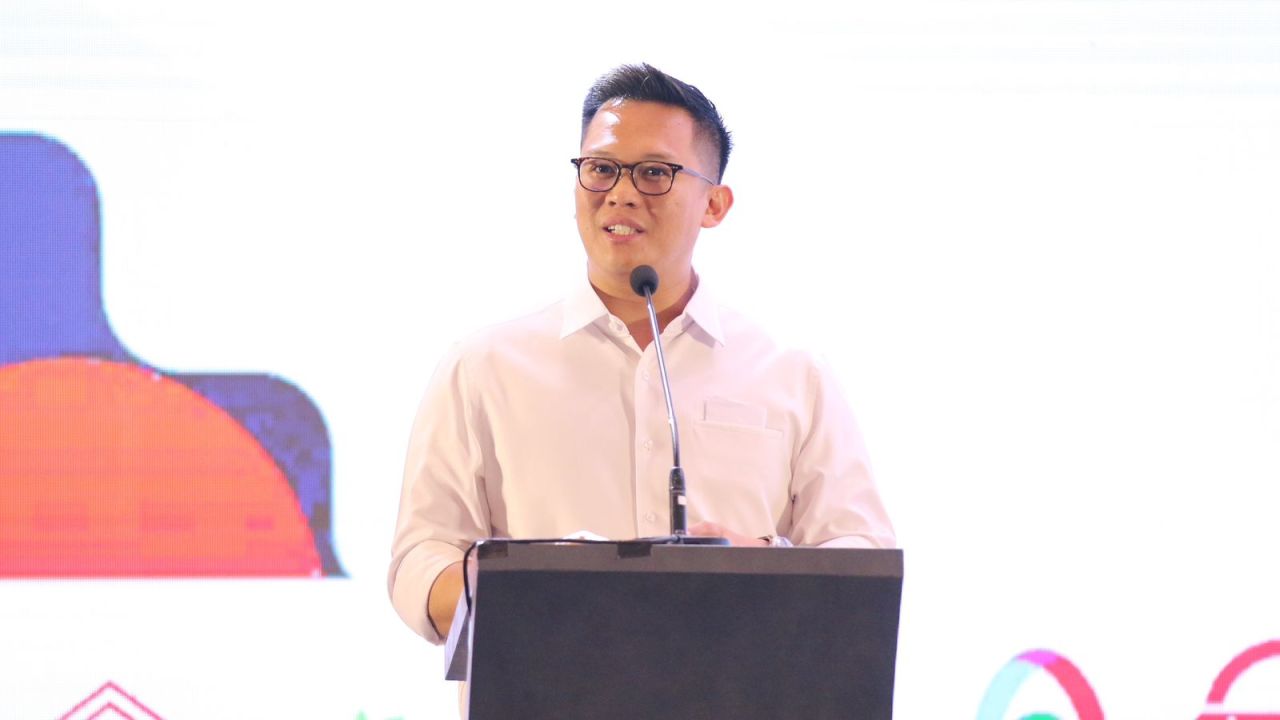 Ketua Kadin Surabaya, H.M. Ali Affandi LNM merespon terkait pemerintah telah  menerbitkan Peraturan Menteri Ketenagakerjaan (Permenaker) No. 16 Tahun 2023 yang mengatur kenaikan Upah Minimum Provinsi (UMP) dan Upah Minimum Kabupaten/Kota (UMK) tahun 2024.