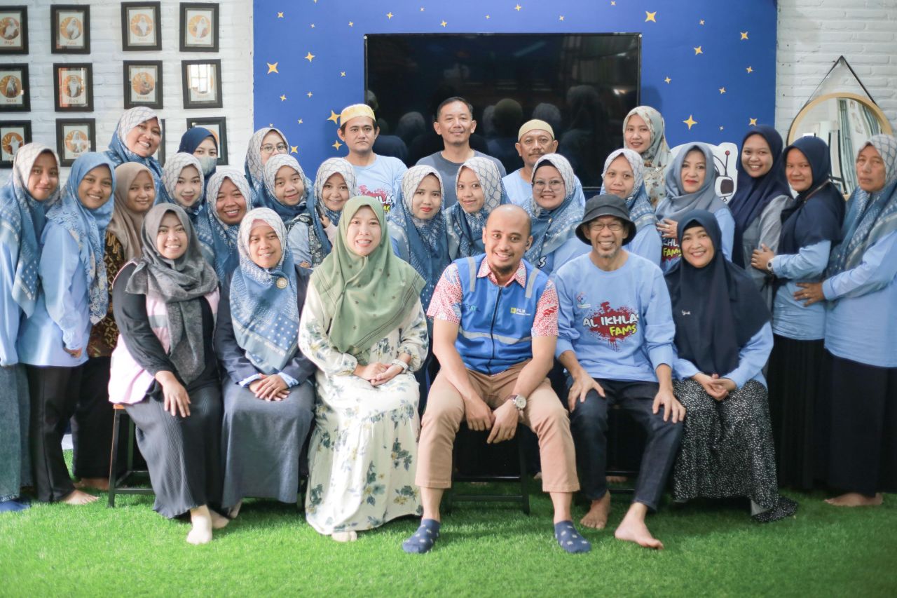 PLN Nusantara Porwer Unit Pembangkitan (PLN NP UP) Brantas menggelar upgrading kompetensi Guru Madrasah Ibtidaiyah Bilingual Al-Ikhlas (MIBA). Foto: PLN NP UP Brantas