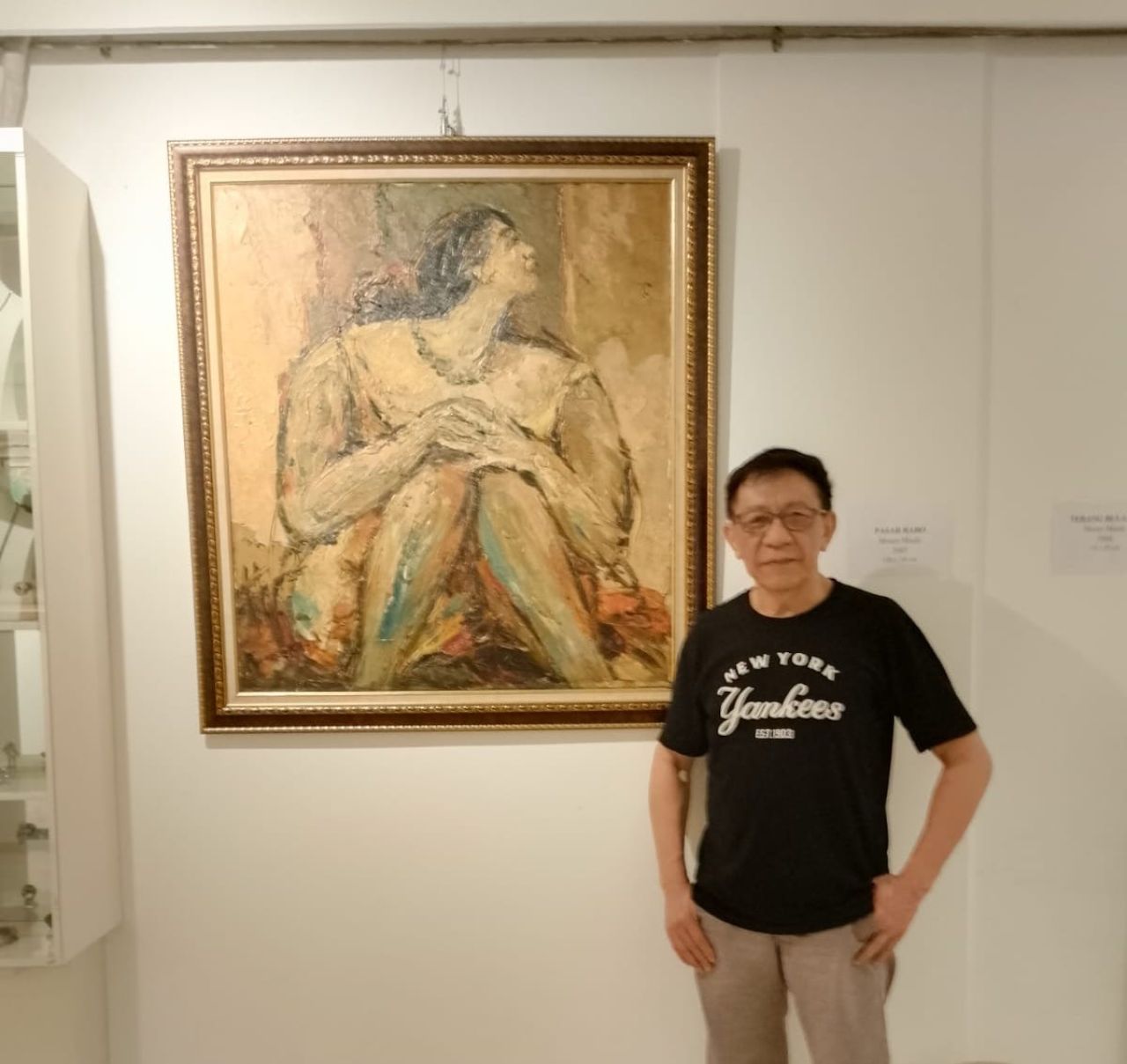 Lukisan "Mencelaku Dosa" karya Mozes Misdi, salah satu karya bersejarah yang disayangi Freddy Filadelvia ( Foto: Jatimkini.com / Rokimdakas )