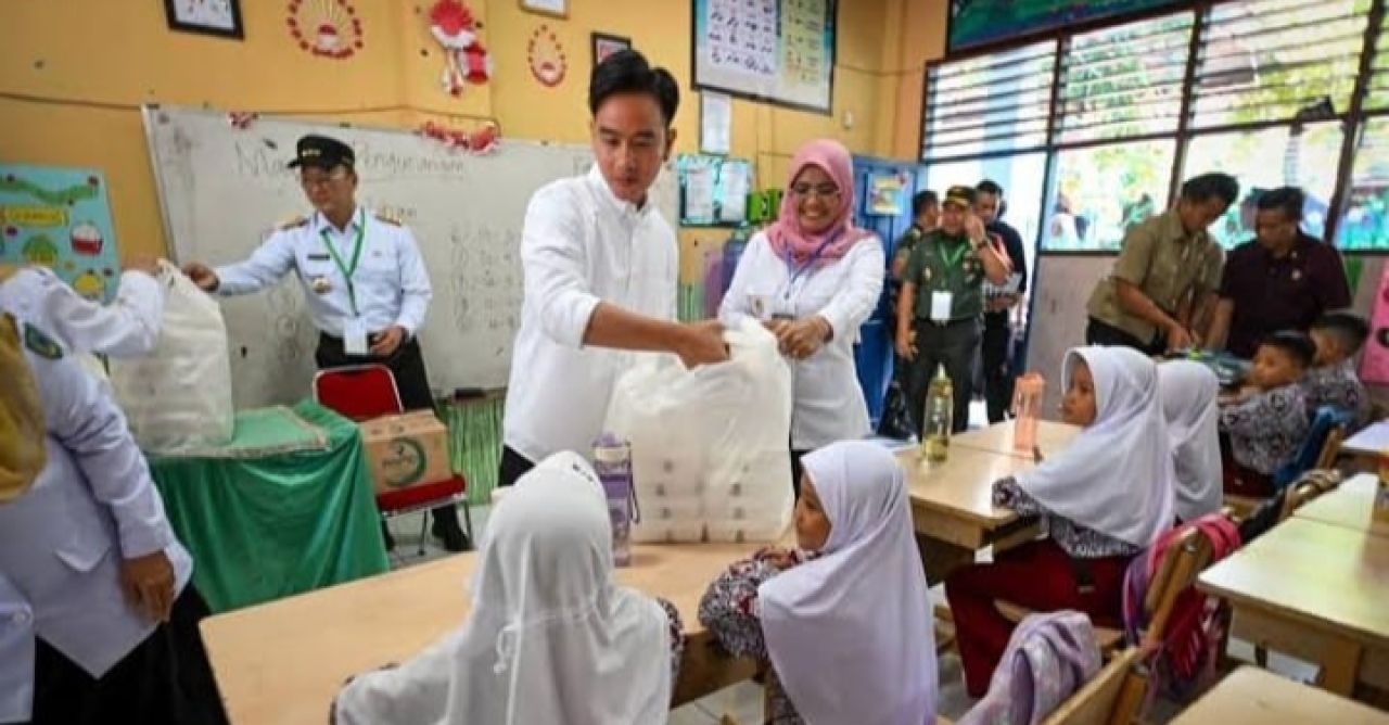 program Makan Bergizi Gratis (MBG). Inisiatif monumental ini digagas oleh Presiden Prabowo Subianto ( Foto : Dok. setneg )
