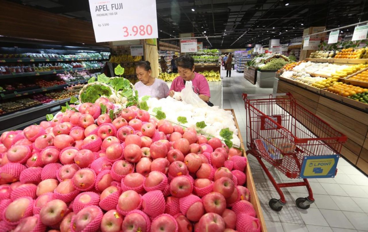 Daya beli masyarakat lebih banyak ditahan meski pertumbuhan ekonomi dan inflasi masih bergerak positif. (Foto: Rochman Arief/jatimkini.com)