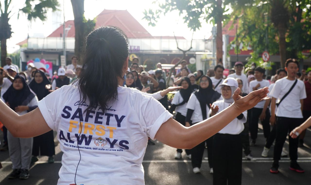 Safety campaign di Surabaya menggelar berbagai kegiatan untuk membudayakan keselamatan diri sendiri dan orang lain. (foto-foto: DK3 Jatim for jatimkini.com)