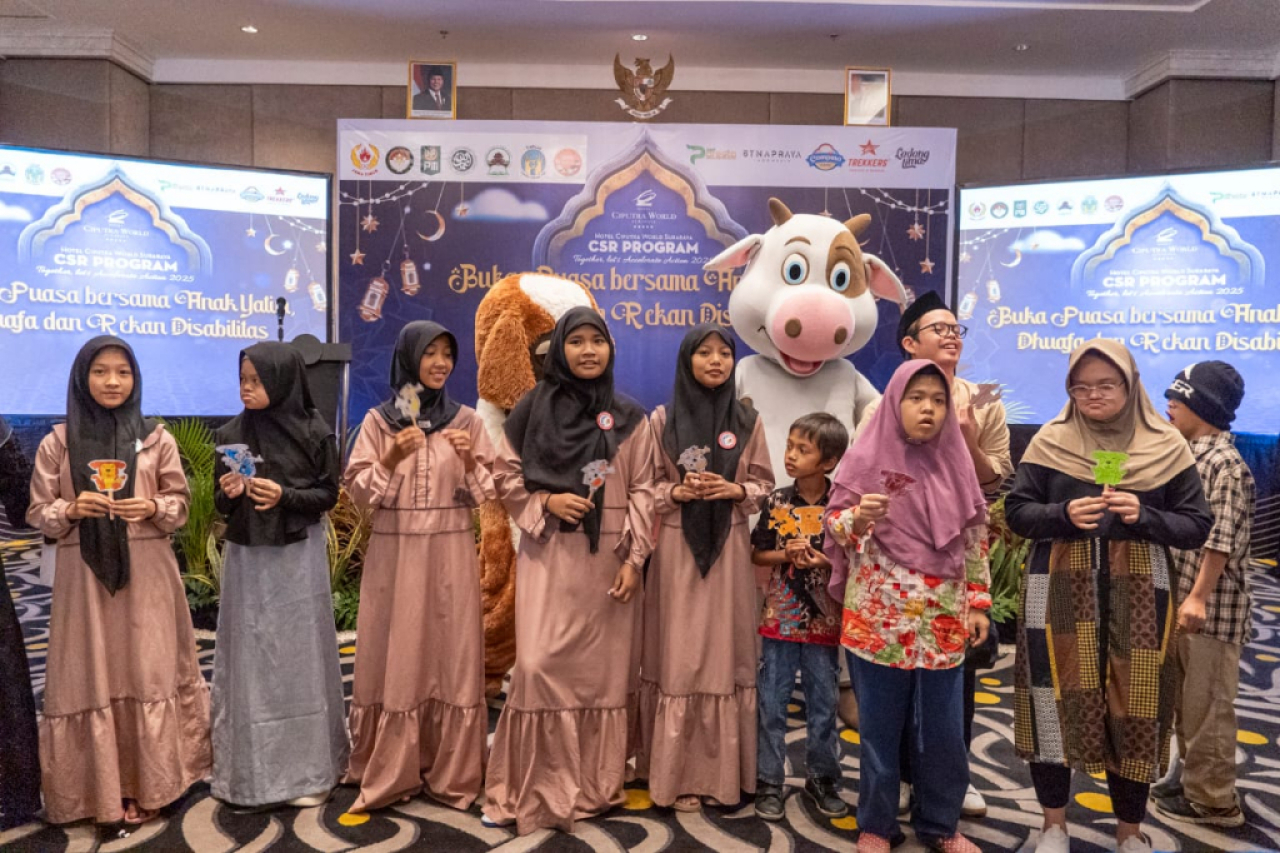 Kegiatan buka bersama Hotel Ciputra World Surabaya dengan anak yatim piatu dan dhuafa. Foto : Ciputra