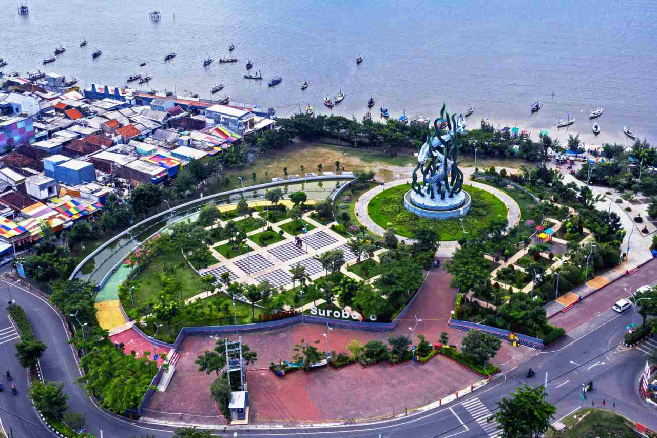 Lanskap Taman Suroboyo yang berada di kawasan Kenjeran Surabaya. Foto : Pemkot Surabaya