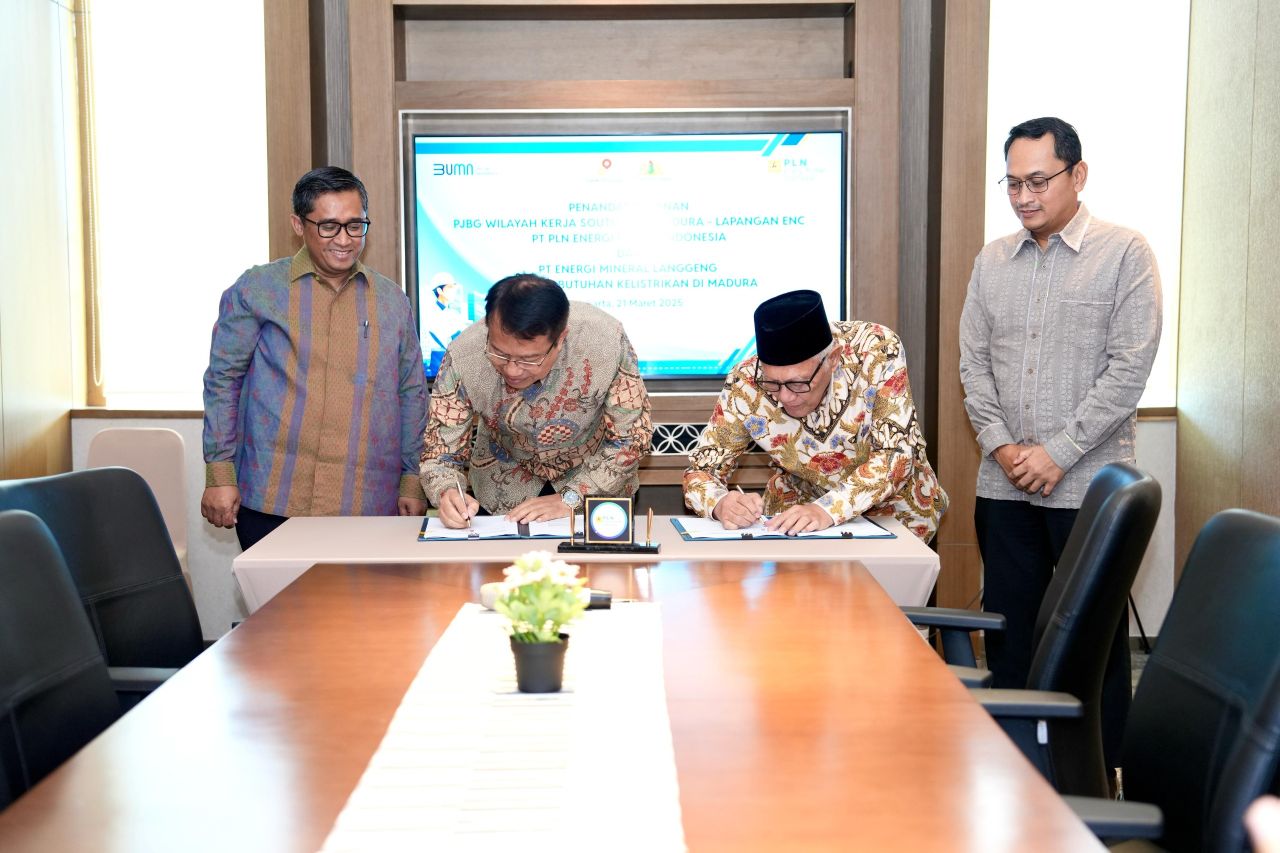 PT PLN Energi Primer (PLN EPI) bersama PT Energi Mineral Langgeng (EML) resmi menandatangani Perjanjian Jual Beli Gas (PJBG) Wilayah Kerja South East Madura dari Lapangan ENC pada Jumat (21/3).