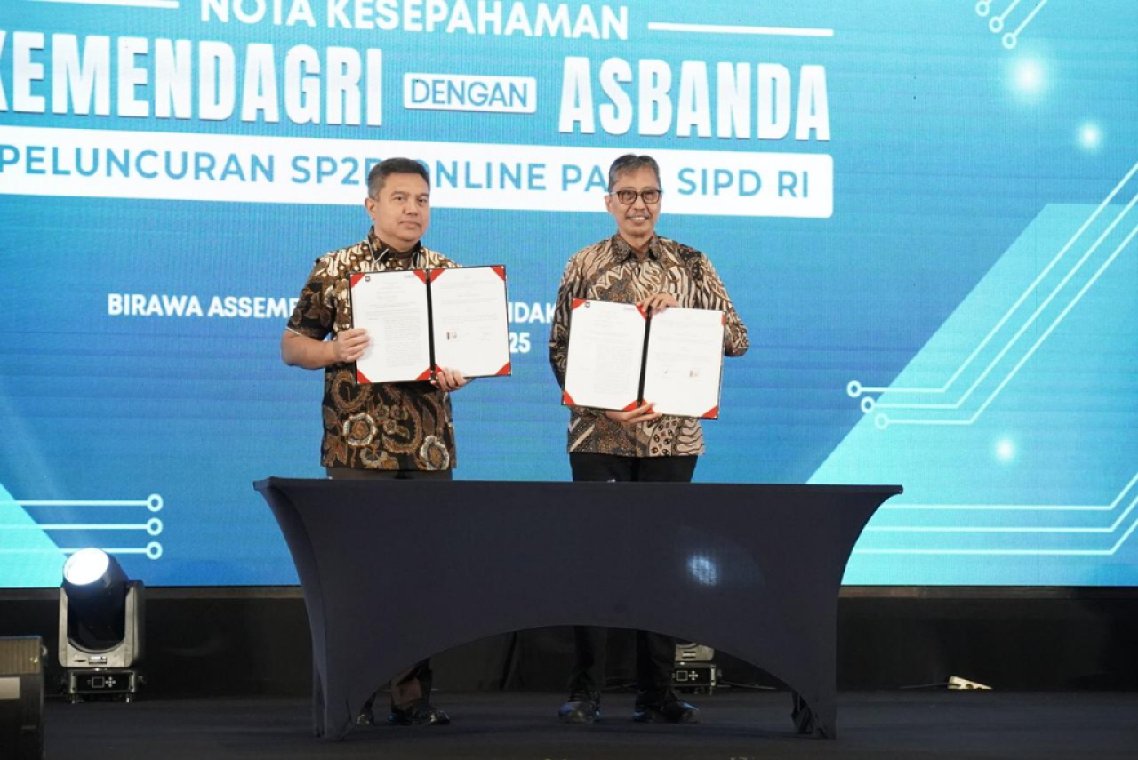 SP2D Online Resmi Diluncurkan, Bank Jatim Teken PKS Bersama Kemendagri. Foto : BJTM