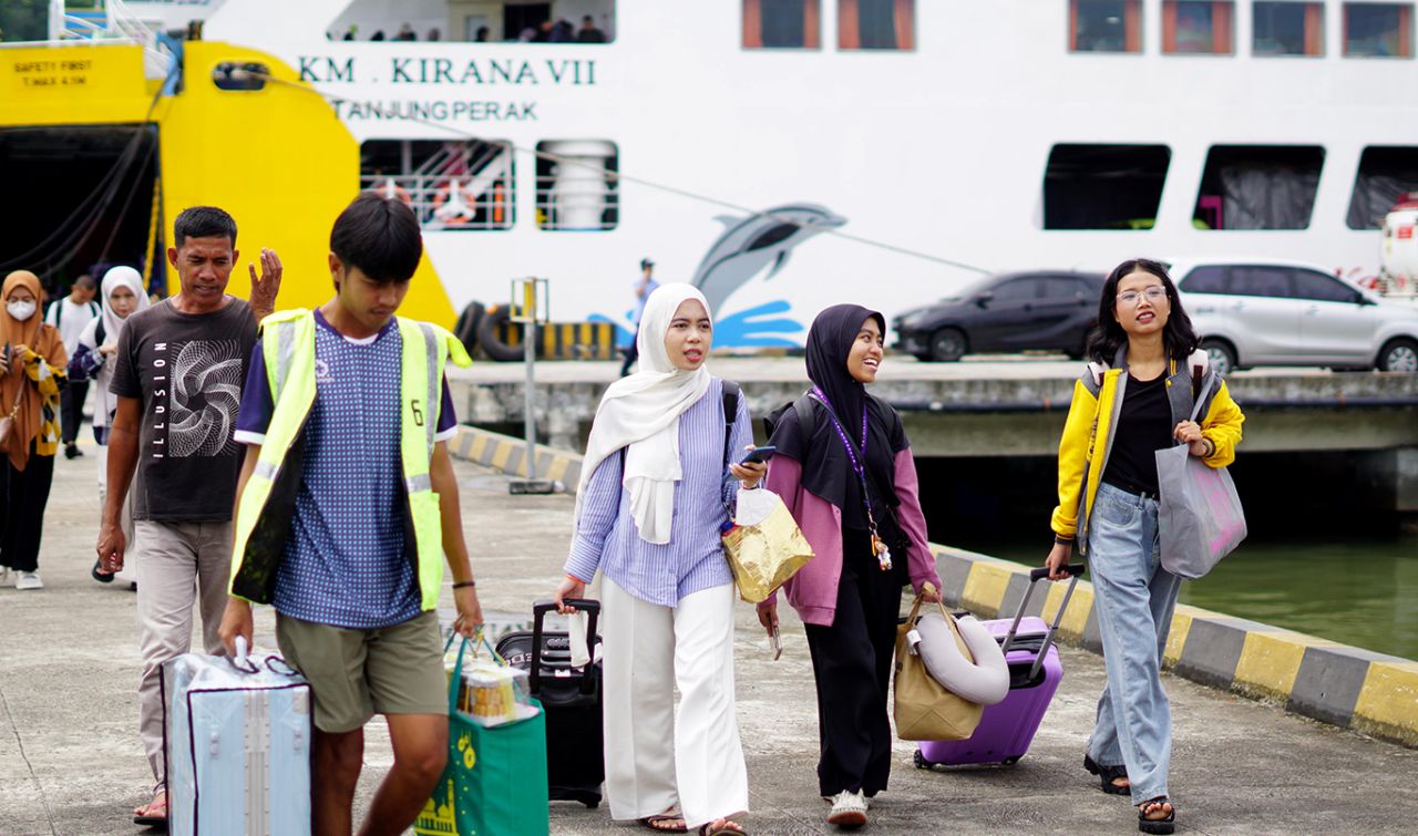 Angkutan lebaran 2025 di seluruh terminal yang dikelola SPMT naik 6 persen secara tahunan yang didorong tinggnya transportasi laut. (Foto: SPMT for jatimkini.com)